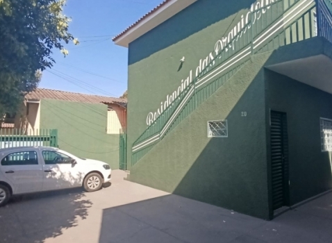 Residencial Orquideas - Apart.  Feminino