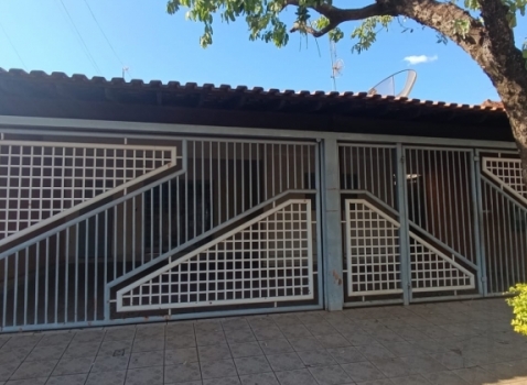 Casa na Av. Cons. Antônio Prado
